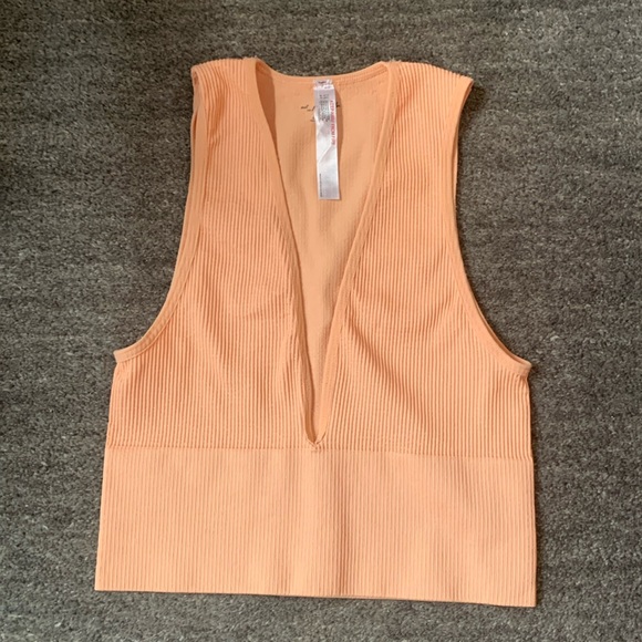Urban Outfitters Hailey tank - Picture 1 of 5